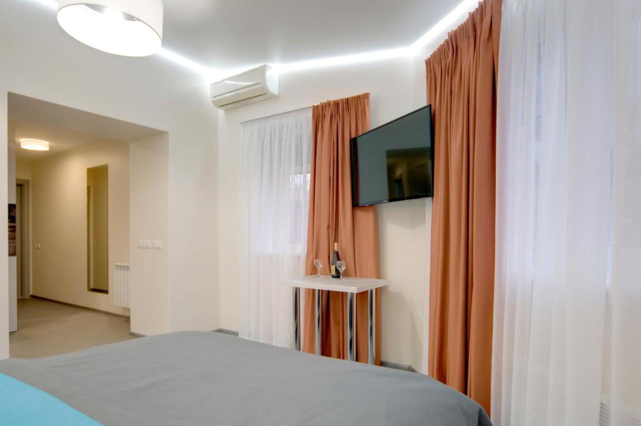 Arena Summit Apart Hotel Kiev Eksteriør billede